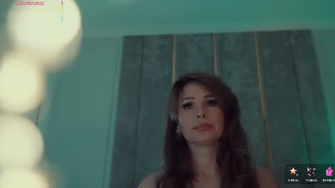        online show from October 2025 04:28:01 PM