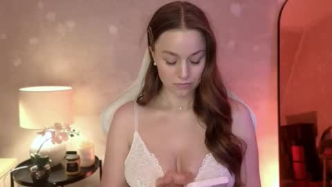 Mila Fleur online show from November 2025 03:23:02 PM
