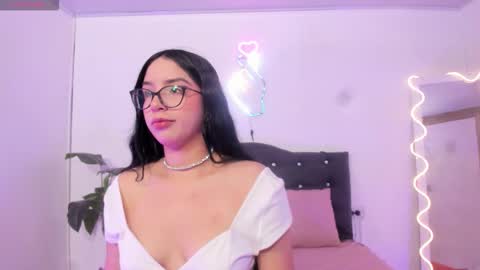 milah_tay online show from February 2026 11:35:02 AM