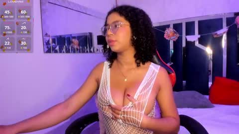 Snapshot of milahall__ chatting on September 2025 05:02:02 AM Milenna online show from September 2025 05:02:02 AM