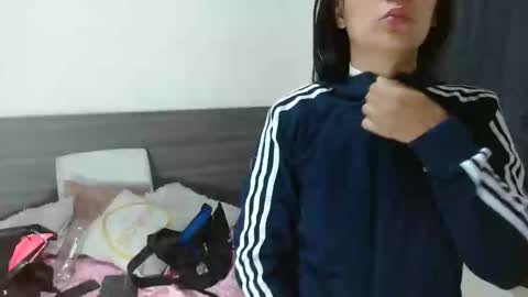 mila online show from February 2025 09:20:02 AM