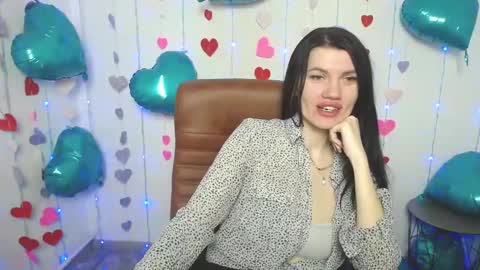 Snapshot of milaloona chatting on February 2025 07:01:02 AM Milaloona online show from February 2025 07:01:02 AM