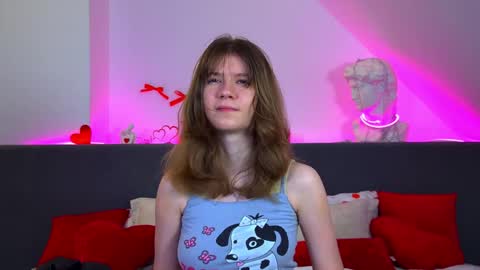 Mila online show from March 2026 06:25:01 PM