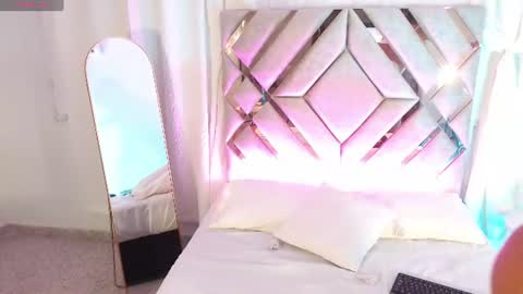 MilaMonroeXX online show from July 2026 02:22:01 AM