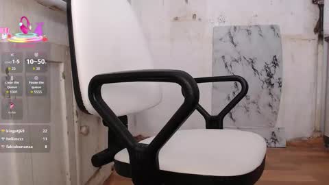 Snapshot of milana_sexwife chatting on October 2025 02:29:01 PM Dan and Milana online show from October 2025 02:29:01 PM