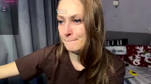 Snapshot of milana_sexwife chatting on January 2026 12:21:01 PM Dan and Milana online show from January 2026 12:21:01 PM