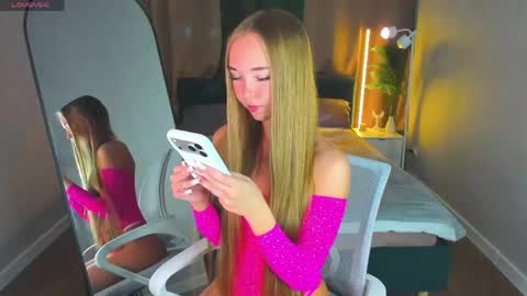 Snapshot of milana_sorrento chatting on May 2026 01:03:01 AM Milana online show from May 2026 01:03:01 AM