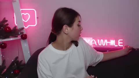 milanaangelas online show from December 2024 10:29:02 AM