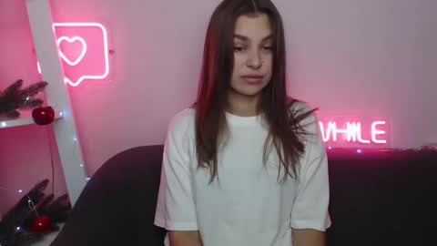 milanaangelas online show from December 2024 05:47:01 AM