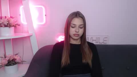 milanaangelas online show from October 2025 05:05:01 AM