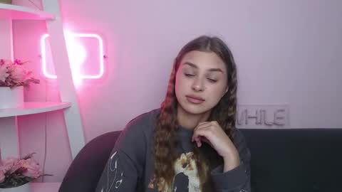 milanaangelas online show from October 2025 12:37:02 PM