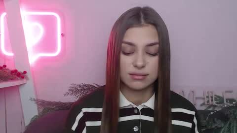 Snapshot of milanaangelas chatting on January 2026 05:56:01 AM milanaangelas online show from January 2026 05:56:01 AM