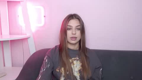 Snapshot of milanaangelas chatting on February 2026 05:47:02 AM milanaangelas online show from February 2026 05:47:02 AM