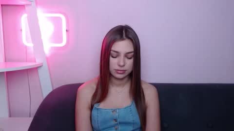 Snapshot of milanaangelas chatting on February 2026 05:41:02 AM milanaangelas online show from February 2026 05:41:02 AM