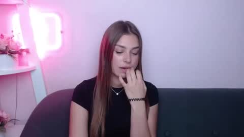 Snapshot of milanaangelas chatting on July 2026 04:51:02 AM milanaangelas online show from July 2026 04:51:02 AM