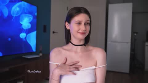 Milana   online show from September 2025 01:16:01 PM