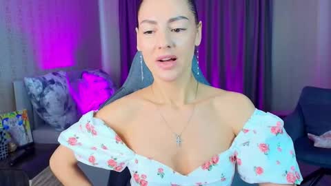 Milana online show from April 2026 07:04:01 AM