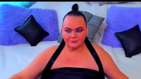 Lana online show from November 2025 09:25:01 AM