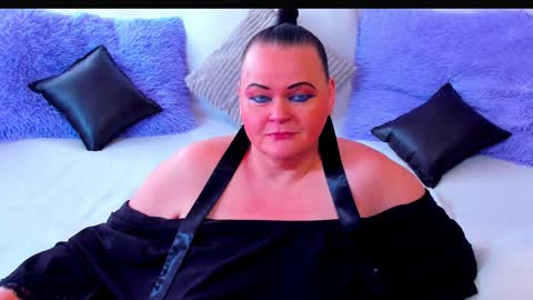 Snapshot of milanabiegert chatting on June 2026 05:45:02 AM Lana online show from June 2026 05:45:02 AM