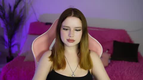 Snapshot of milanamoons chatting on October 2025 11:41:02 AM milanamoons online show from October 2025 11:41:02 AM