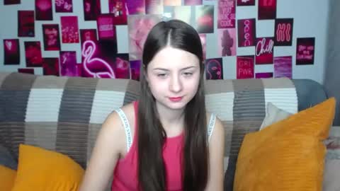 milanaroz online show from February 2025 05:50:02 AM