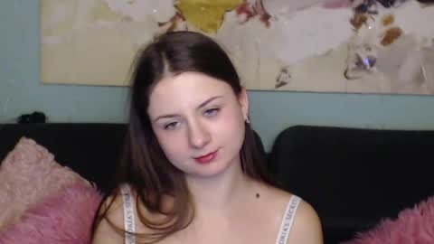 milanaroz online show from February 2025 05:17:02 PM