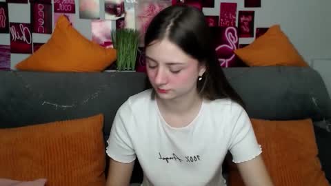 milanaroz online show from October 2025 06:03:02 AM