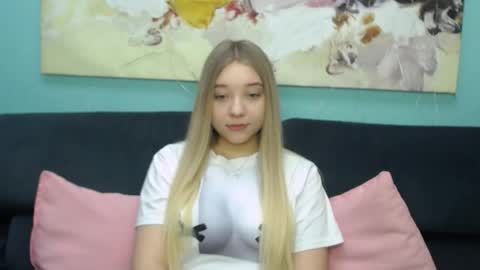 Snapshot of milanasii chatting on February 2026 05:52:01 AM Milana online show from February 2026 05:52:01 AM