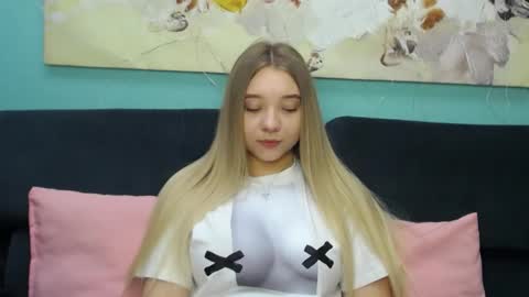 Milana online show from March 2026 05:59:02 AM