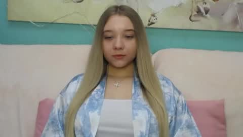 Milana online show from April 2026 04:48:01 AM