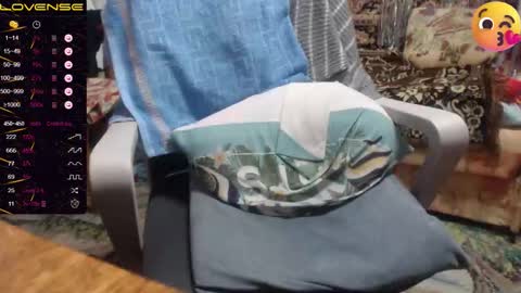 Luna-- link in bio online show from September 2025 07:47:02 PM