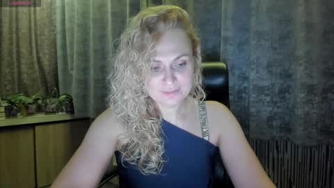 milanna_x online show from October 2025 07:04:02 PM