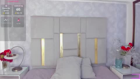 Cami  online show from October 2025 12:16:02 PM