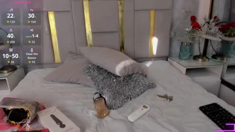 Cami  online show from October 2025 12:28:01 PM