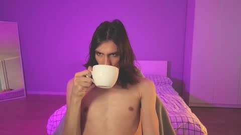 Mila online show from September 2025 12:40:02 PM