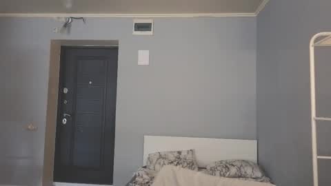 Mila online show from March 2026 06:52:01 AM