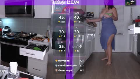 Snapshot of milavalentinax chatting on March 2025 05:11:01 AM Mila Valentina online show from March 2025 05:11:01 AM