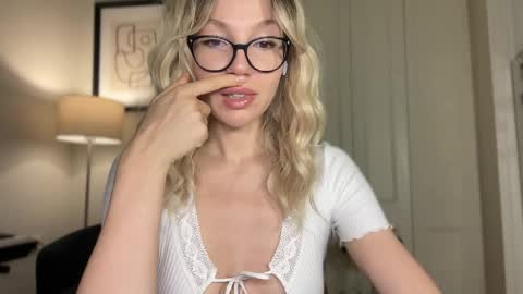 Mila online show from March 2026 04:51:02 PM