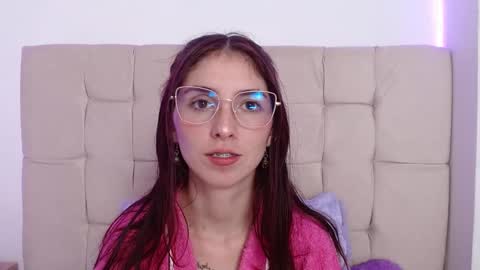 Snapshot of mildrecute chatting on December 2024 11:02:01 PM Ana online show from December 2024 11:02:01 PM