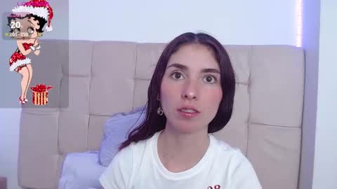 Snapshot of mildrecute chatting on December 2024 08:11:01 PM Ana online show from December 2024 08:11:01 PM