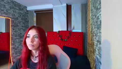 Snapshot of mildrecute chatting on November 2025 08:08:01 PM Ana online show from November 2025 08:08:01 PM