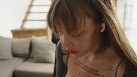 Snapshot of mileeena chatting on February 2025 04:04:01 AM M Telegram mamagotachannel online show from February 2025 04:04:01 AM