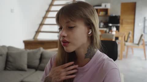 Snapshot of mileeena chatting on February 2025 06:06:01 AM M Telegram mamagotachannel online show from February 2025 06:06:01 AM