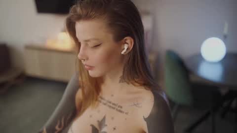 Snapshot of mileeena chatting on September 2025 12:07:01 PM M Telegram mamagotachannel online show from September 2025 12:07:01 PM