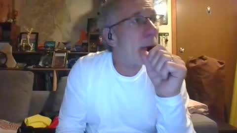 Milehi1958 online show from September 2025 12:38:02 PM