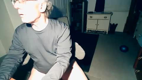 Milehi1958 online show from March 2026 02:39:01 AM