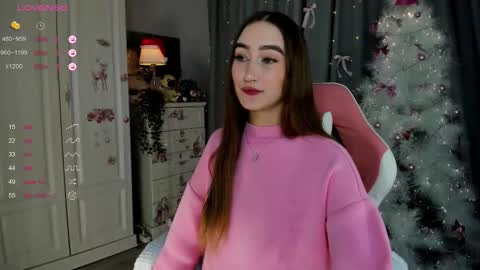 Mia online show from December 2025 09:37:01 AM