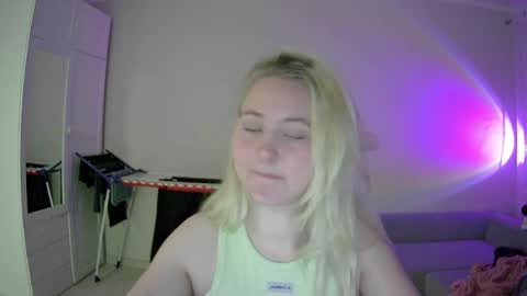 Snapshot of milena391630 chatting on April 2026 08:26:02 PM Milena new nonude shy blonde natural online show from April 2026 08:26:02 PM