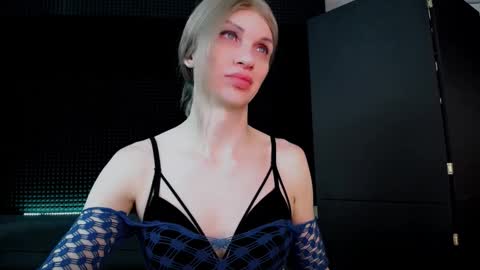 Snapshot of milena_hardy chatting on September 2025 12:47:02 AM Milena Hardy online show from September 2025 12:47:02 AM