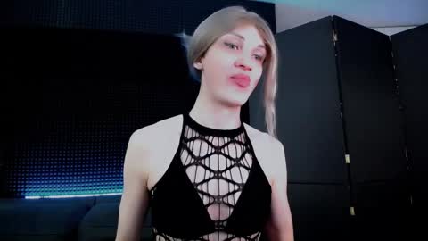 Snapshot of milena_hardy chatting on October 2025 03:51:02 AM Milena Hardy online show from October 2025 03:51:02 AM